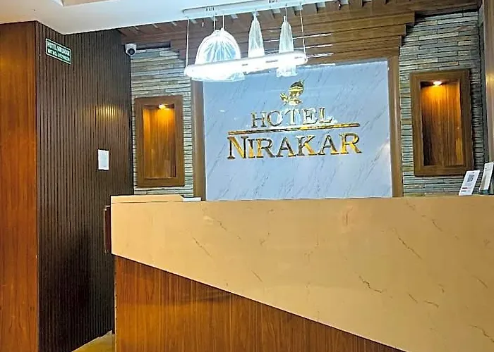 Nirakar ホテル 3*